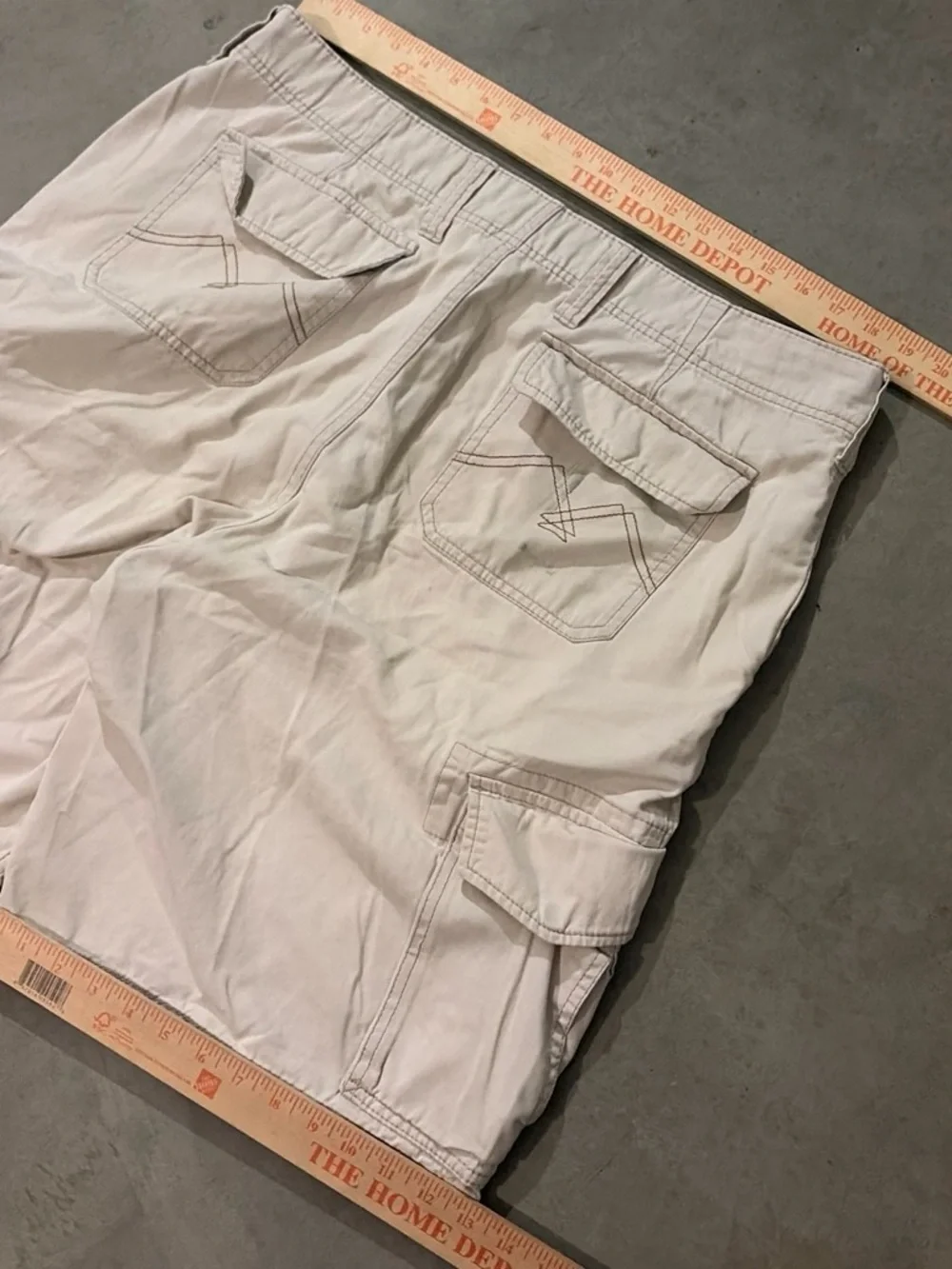 American Rag Cargo Shorts Beige Khaki Size 38